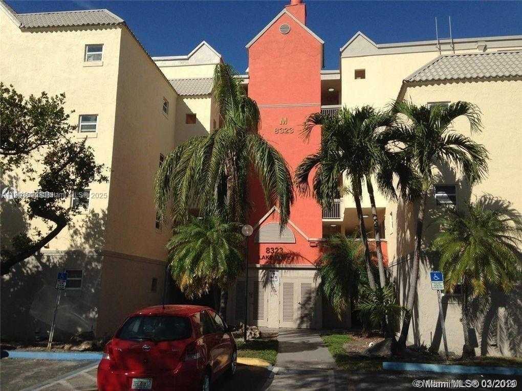 Small Image of 8323 LAKE DR #402, Doral Number 8