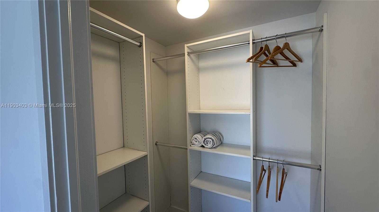 Imagen de Pequeño Objeto