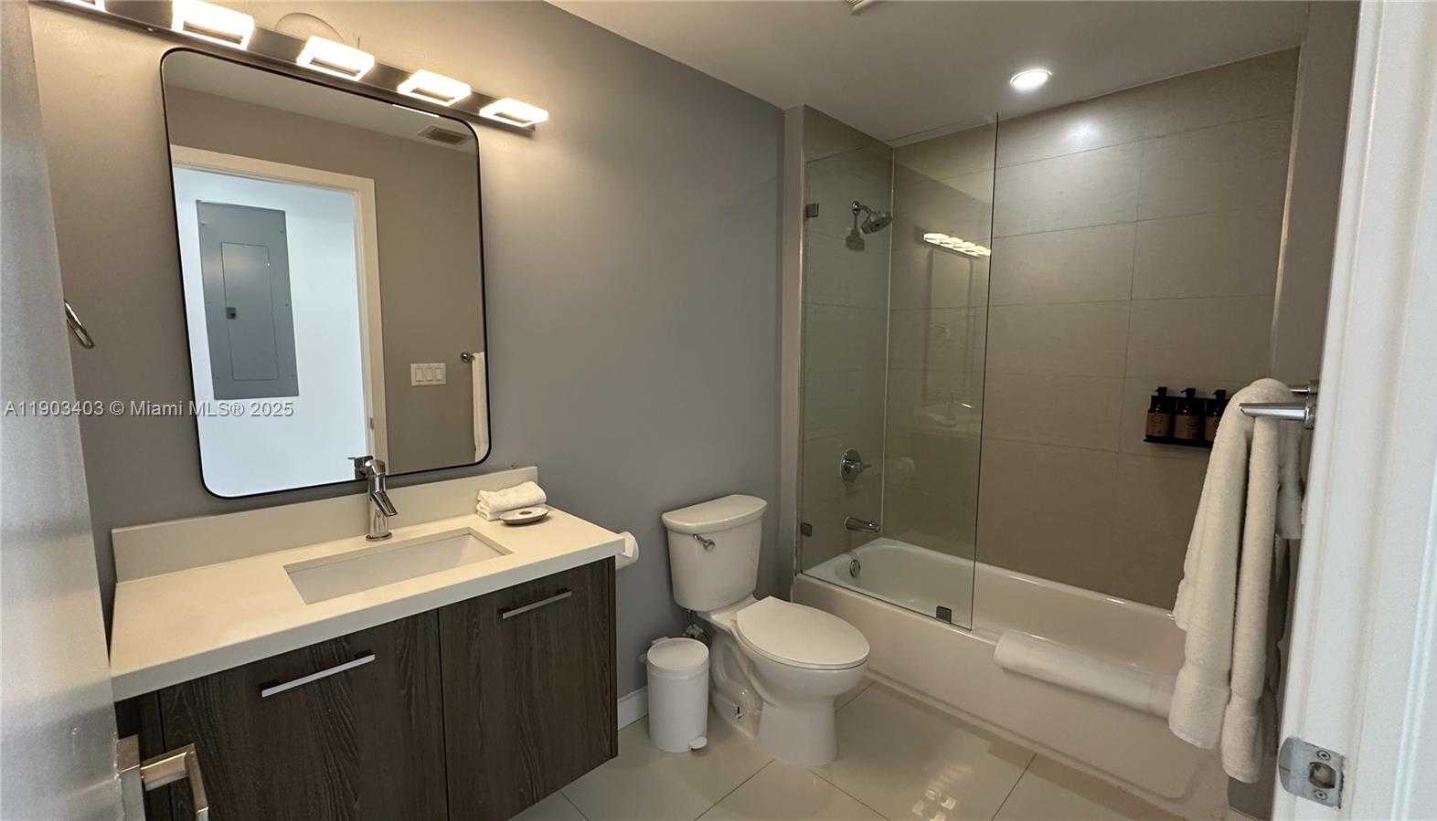 Imagen de Pequeño Objeto