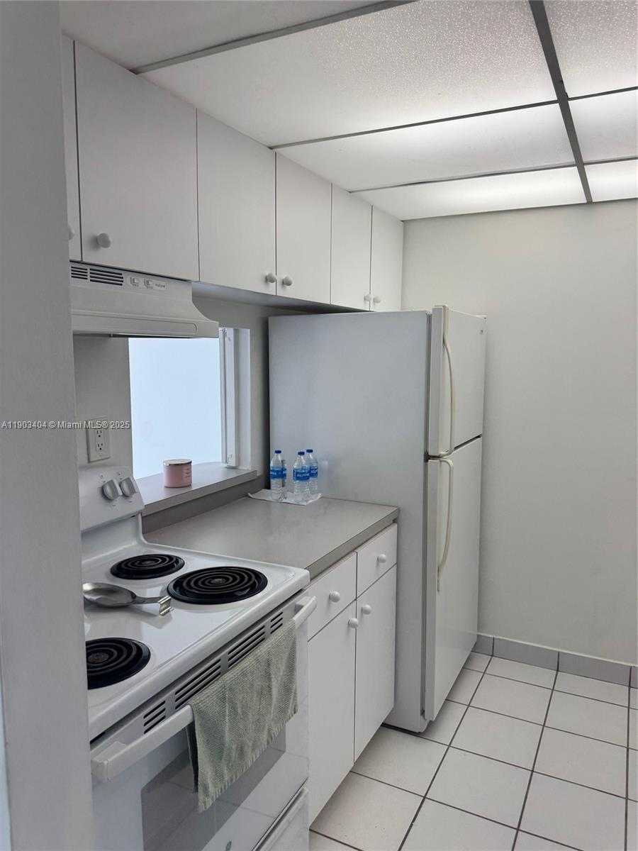 Small Image of 14401 NORTH KENDALL DR #303N, Miami Number 3
