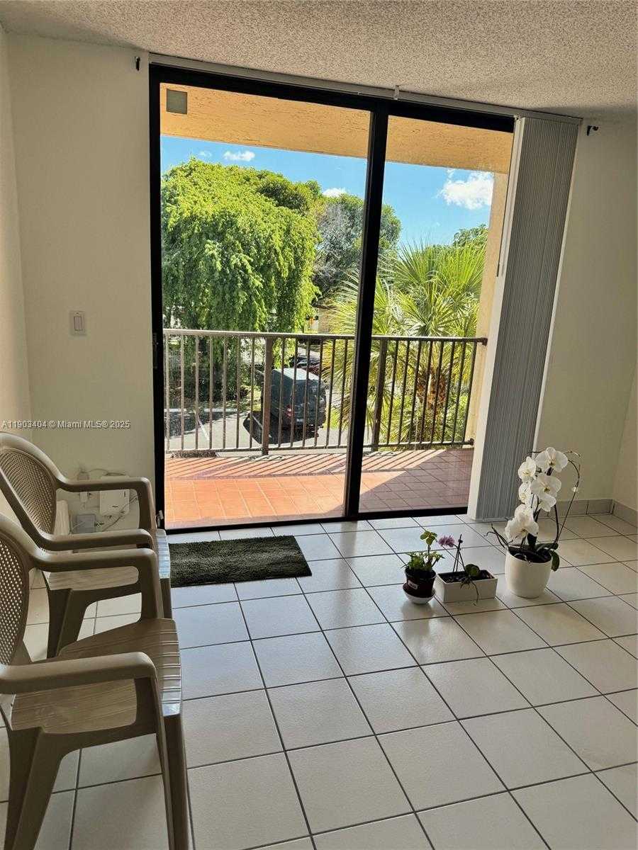 Small Image of 14401 NORTH KENDALL DR #303N, Miami Number 5