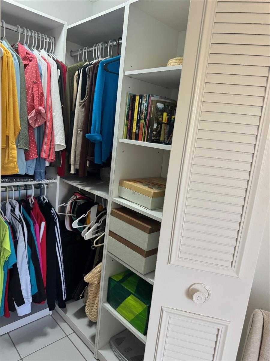 Small Image of 14401 NORTH KENDALL DR #303N, Miami Number 9