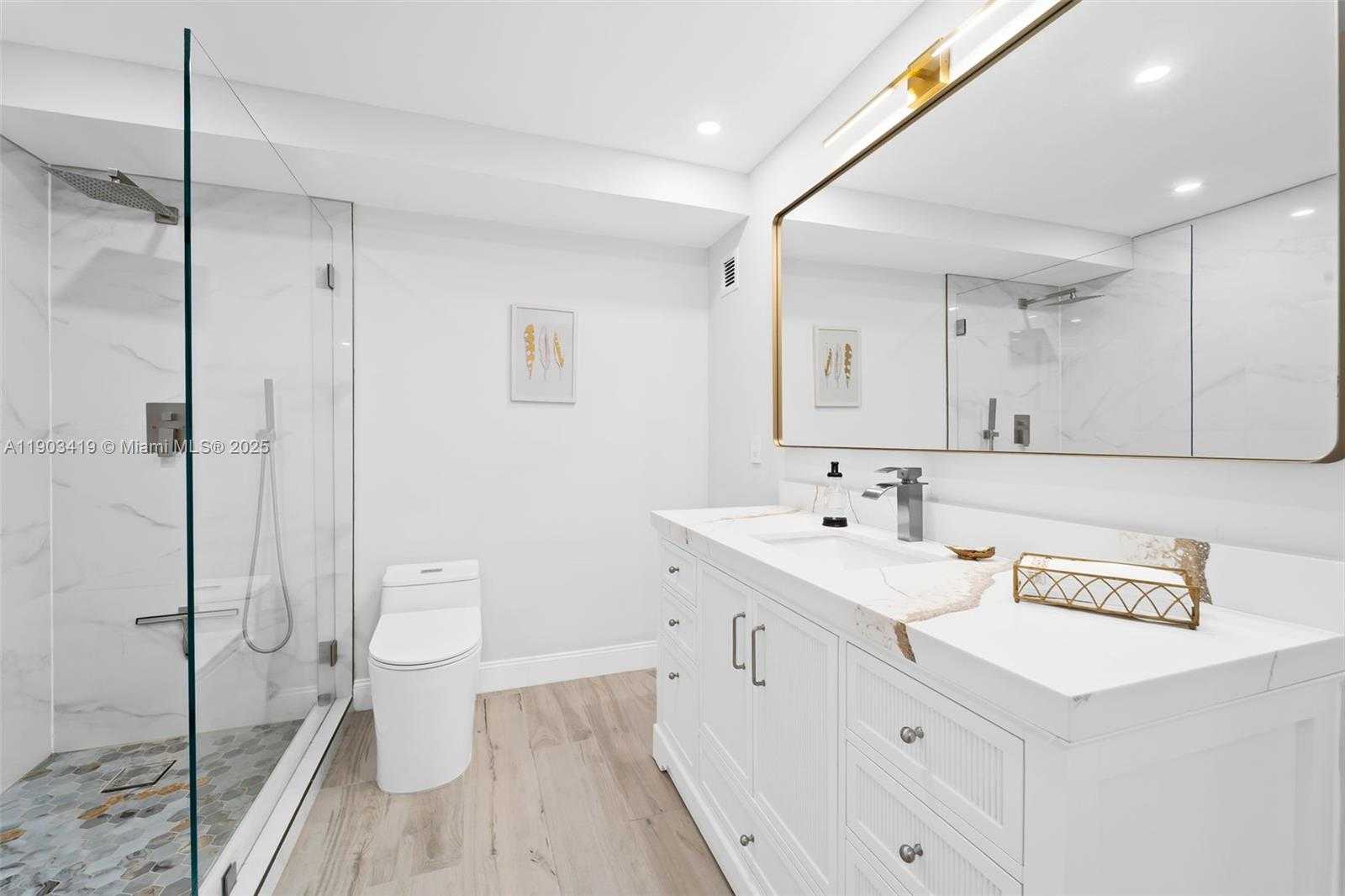 Imagen de Pequeño Objeto