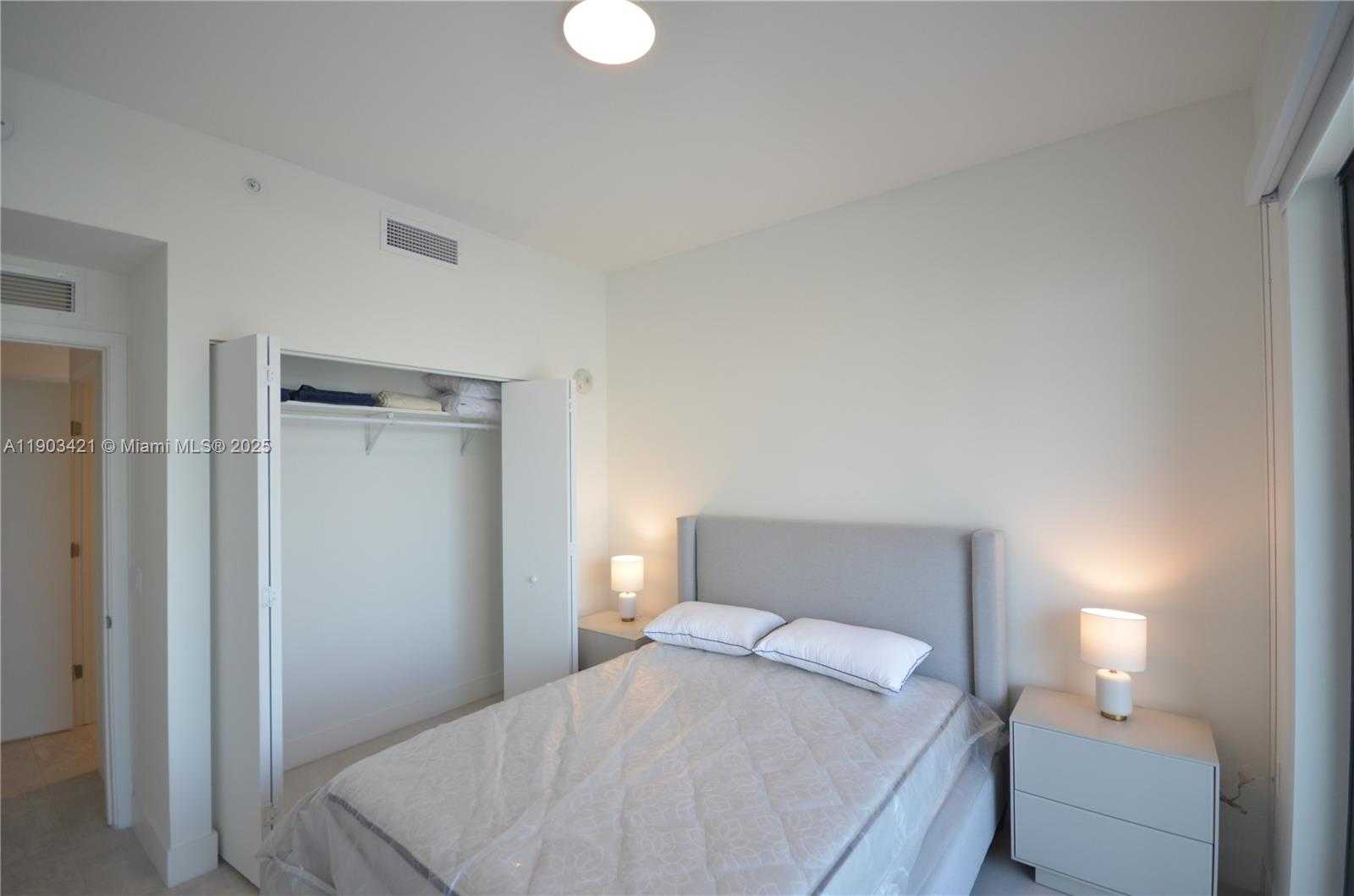 Imagen de Pequeño Objeto