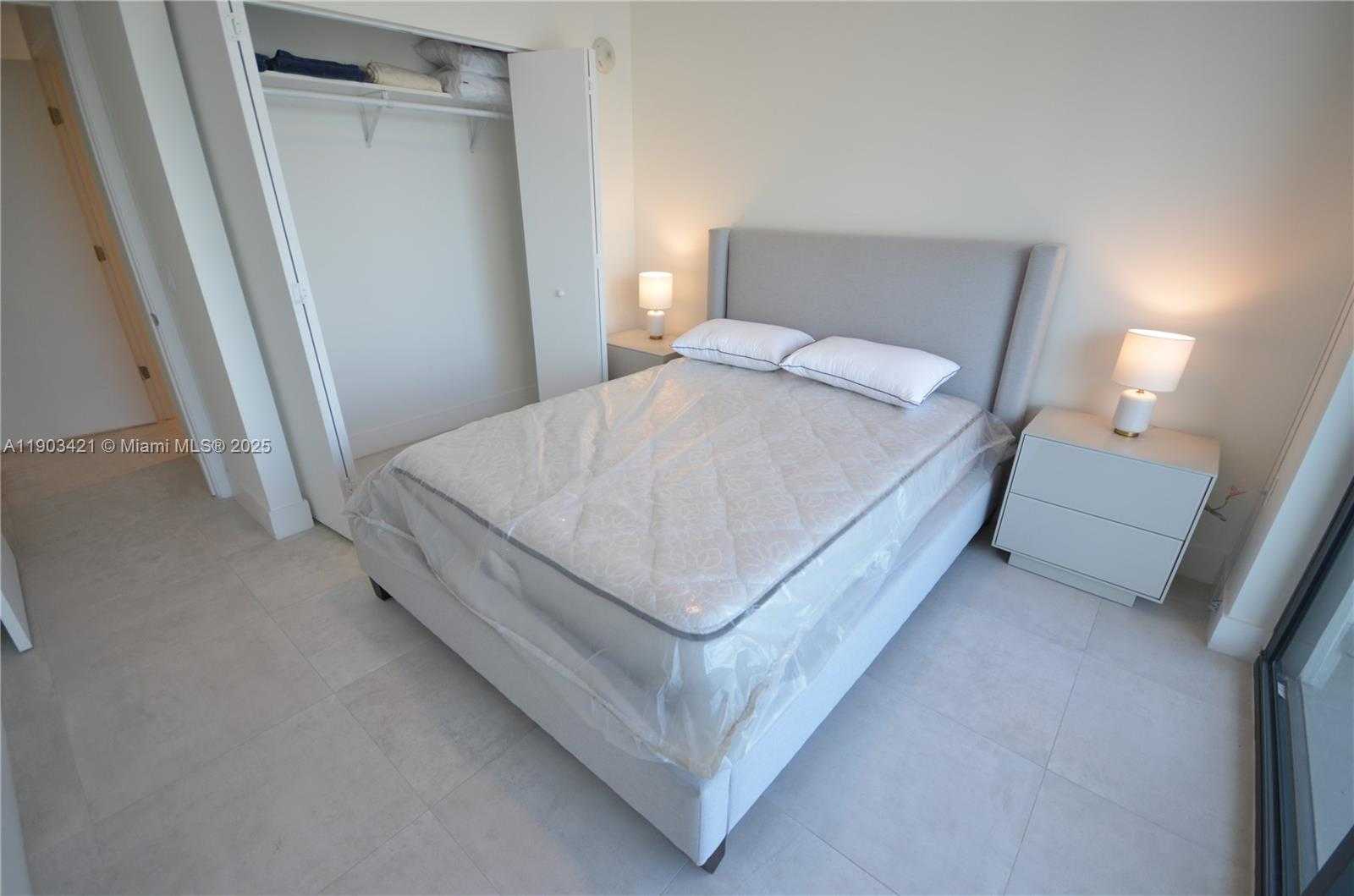 Imagen de Pequeño Objeto