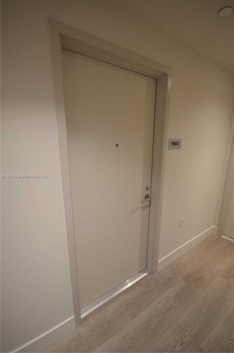 Imagen de Pequeño Objeto