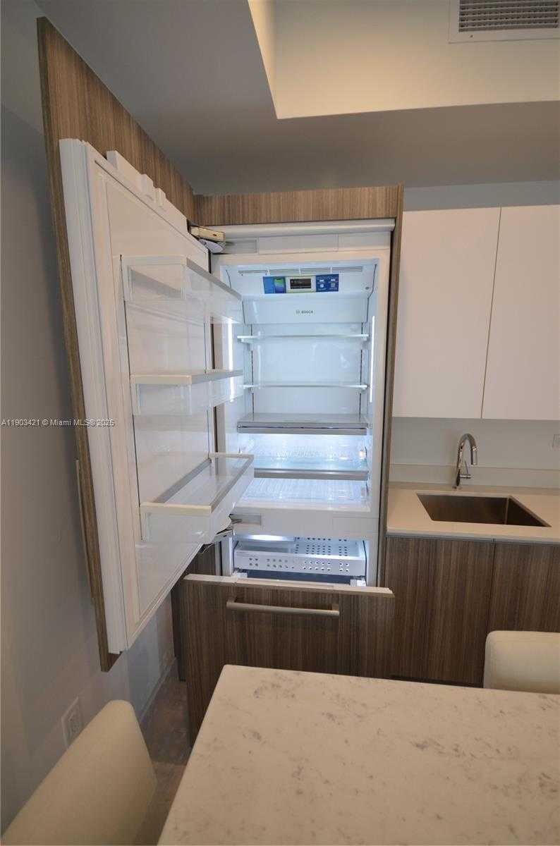 Imagen de Pequeño Objeto