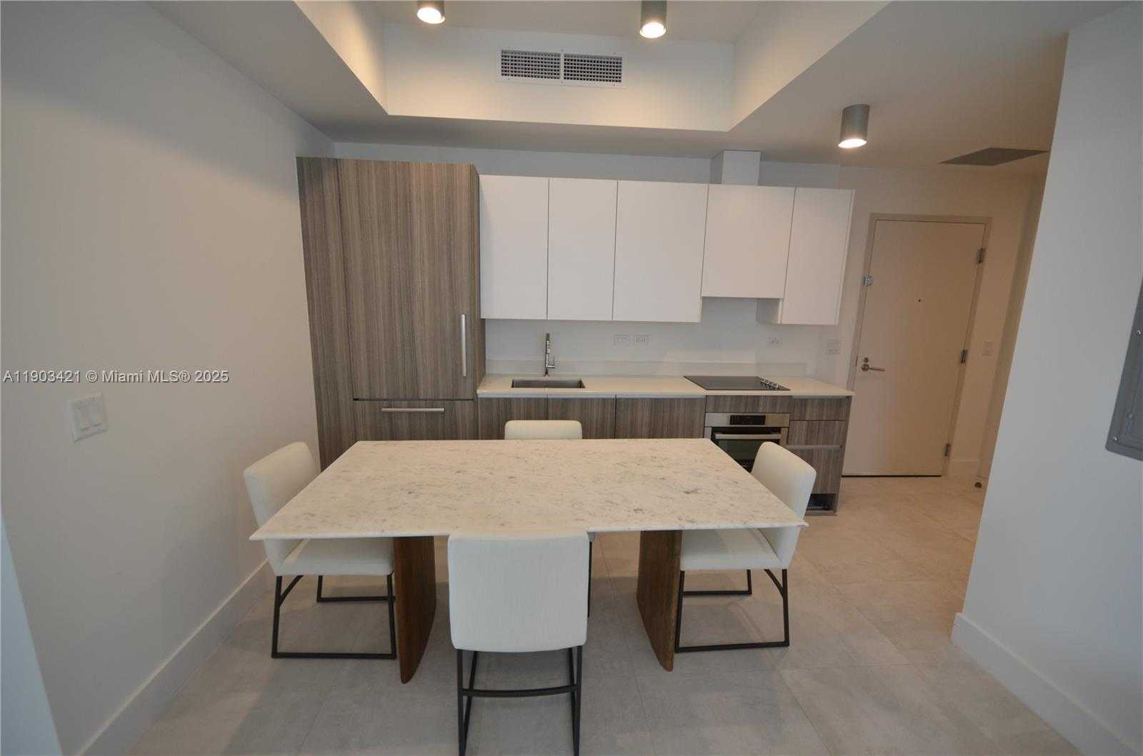 Imagen de Pequeño Objeto