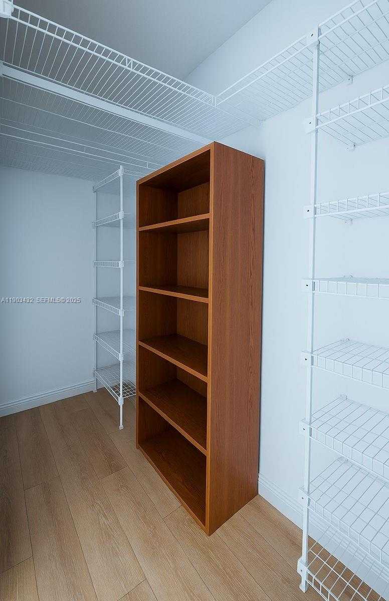 Small Image of 3610 YACHT CLUB DR #1416, Aventura Number 33