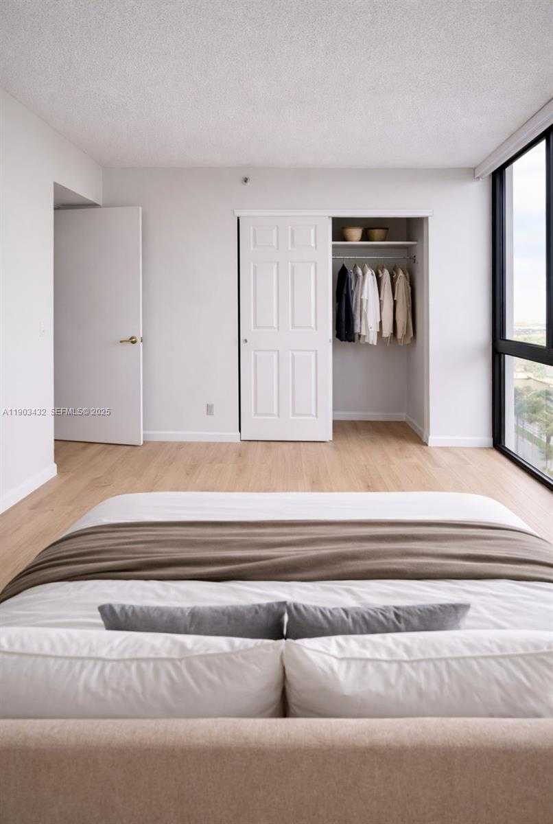 Small Image of 3610 YACHT CLUB DR #1416, Aventura Number 37