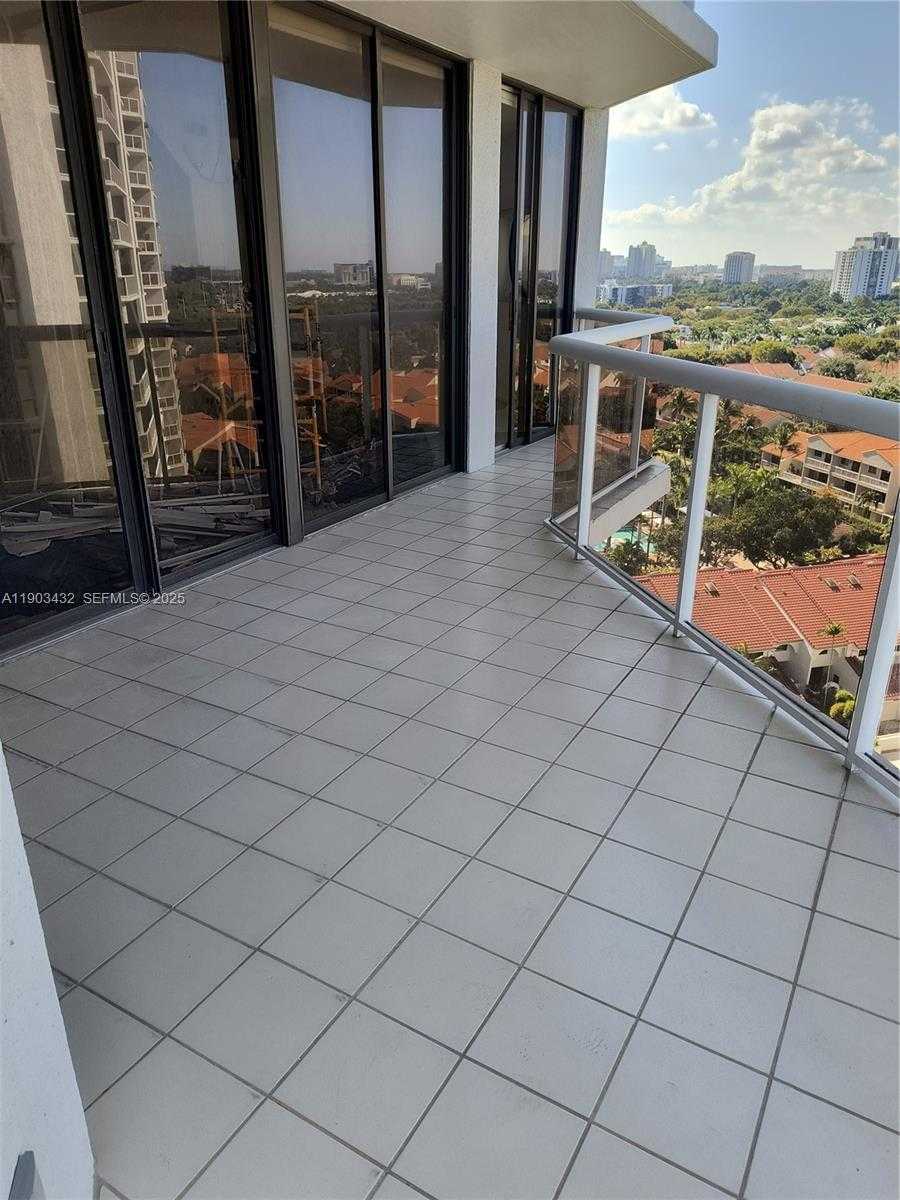 Small Image of 3610 YACHT CLUB DR #1416, Aventura Number 40