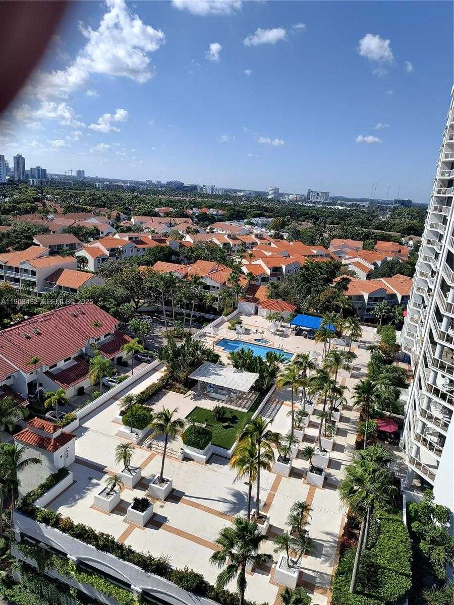 Small Image of 3610 YACHT CLUB DR #1416, Aventura Number 42