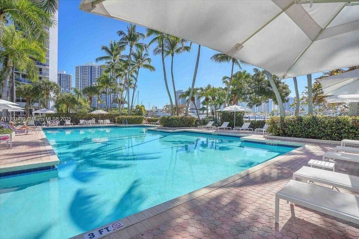Small Image of 3610 YACHT CLUB DR #1416, Aventura Number 5