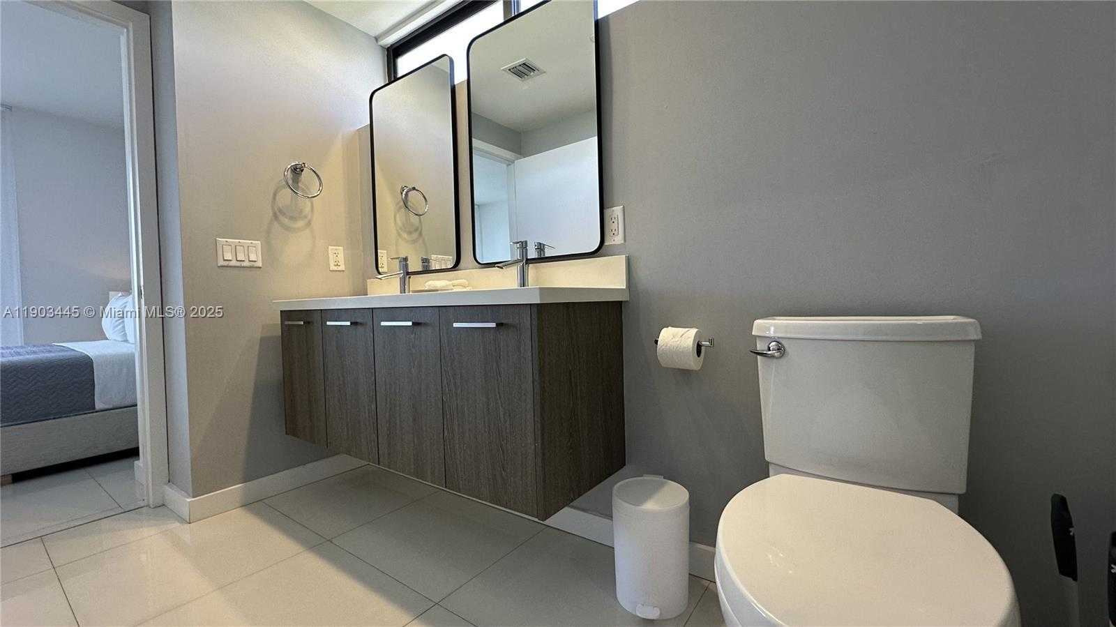 Imagen de Pequeño Objeto