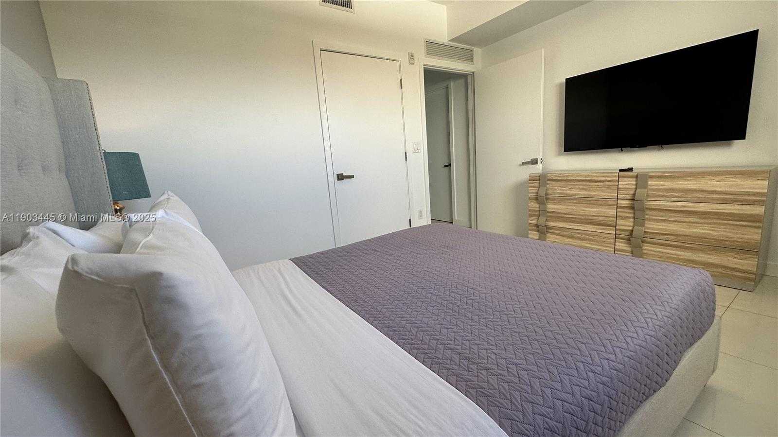 Imagen de Pequeño Objeto