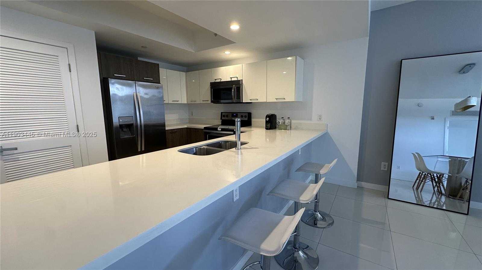 Imagen de Pequeño Objeto