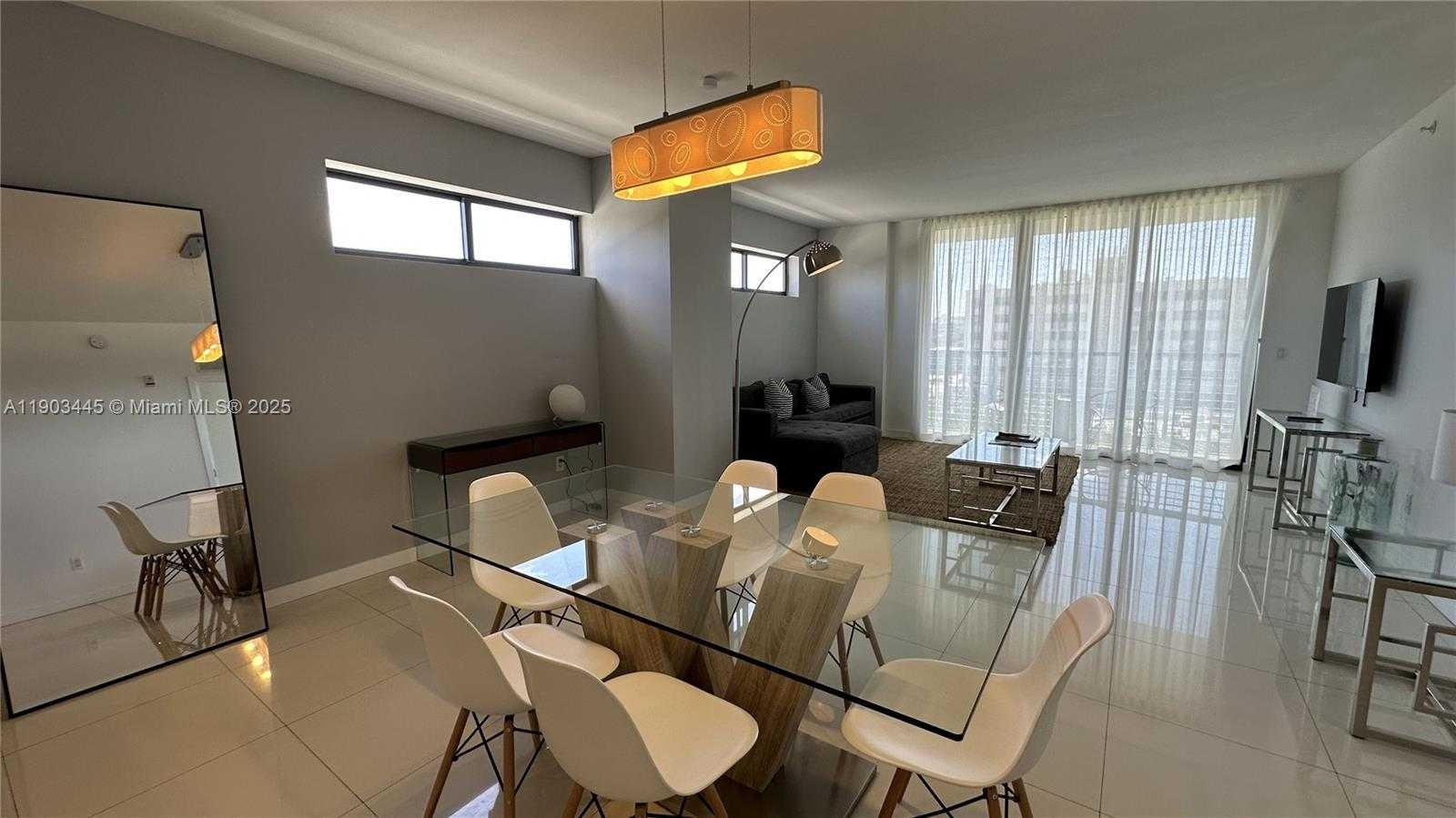 Imagen de Pequeño Objeto