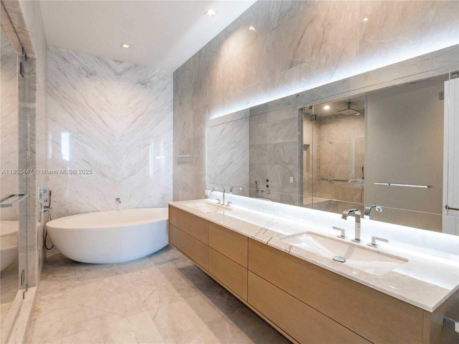 Small Image of 18501 COLLINS AV #1501, Sunny Isles Beach Number 11