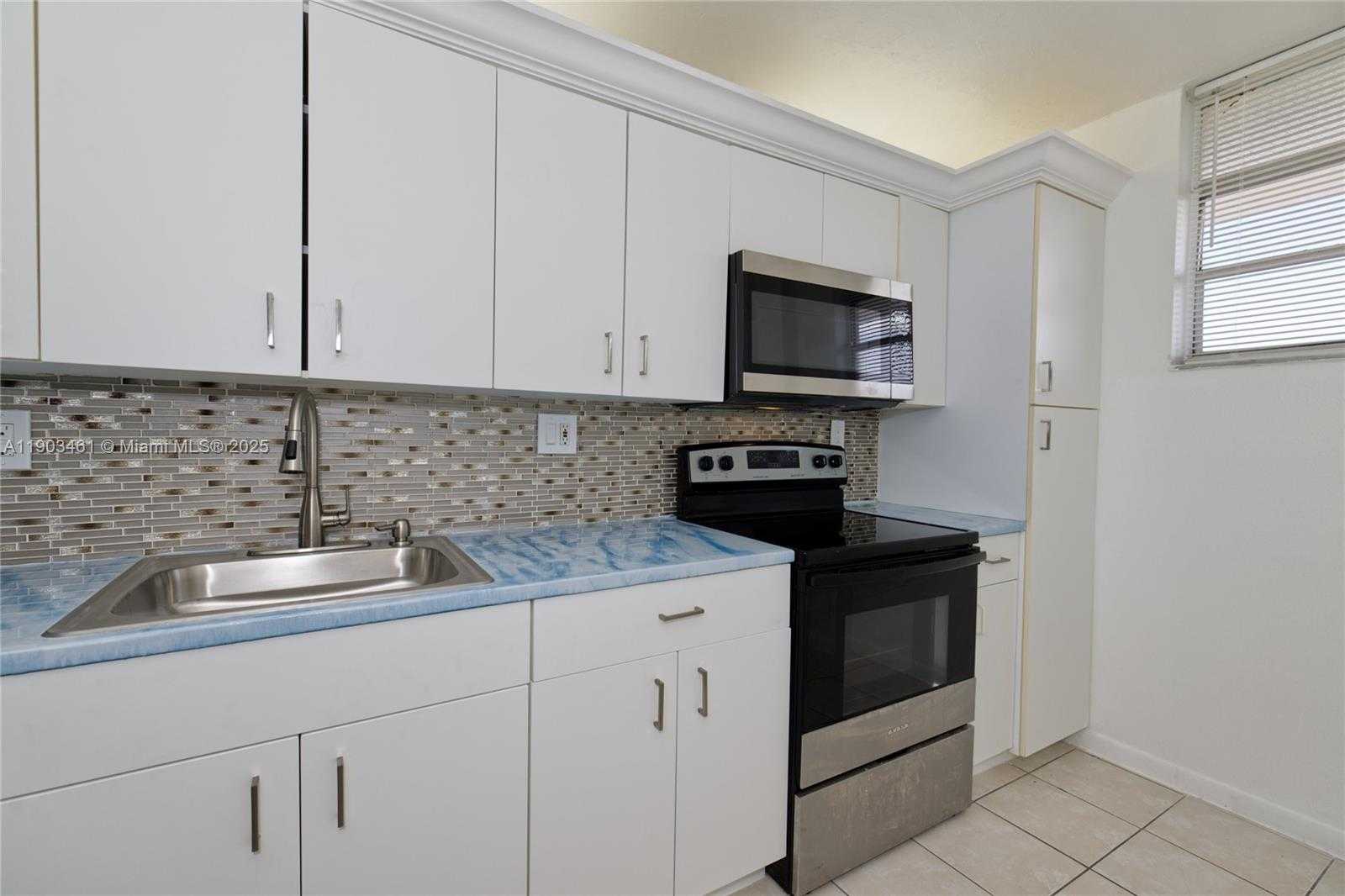 Small Image of 2903 NORTH MIAMI BEACH BLVD #806, North Miami Beach Number 5