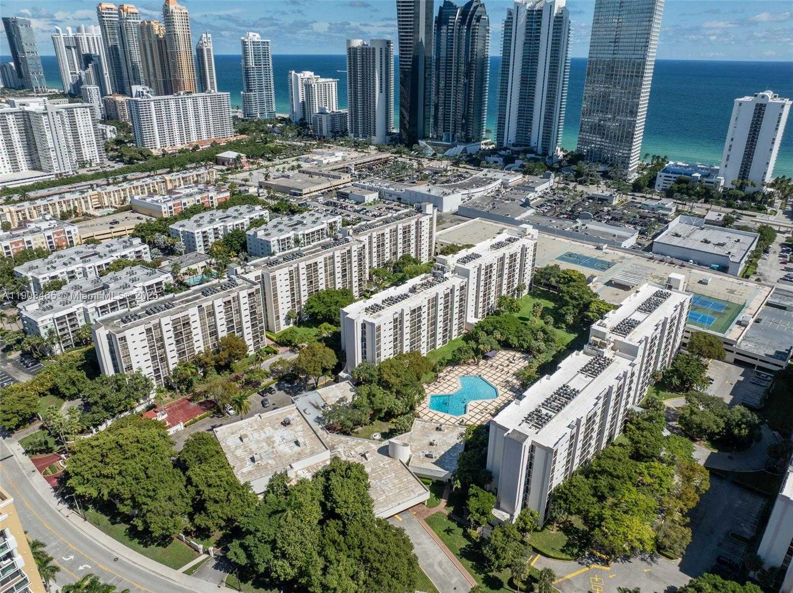 Small Image of 17021 NORTH BAY RD #516, Sunny Isles Beach Number 10