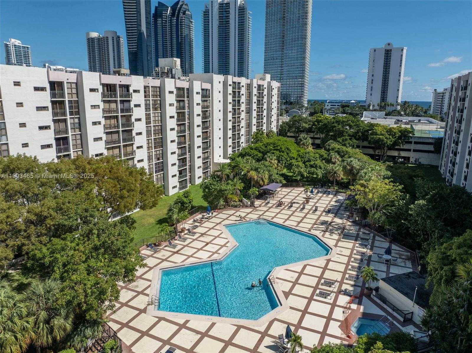Small Image of 17021 NORTH BAY RD #516, Sunny Isles Beach Number 11