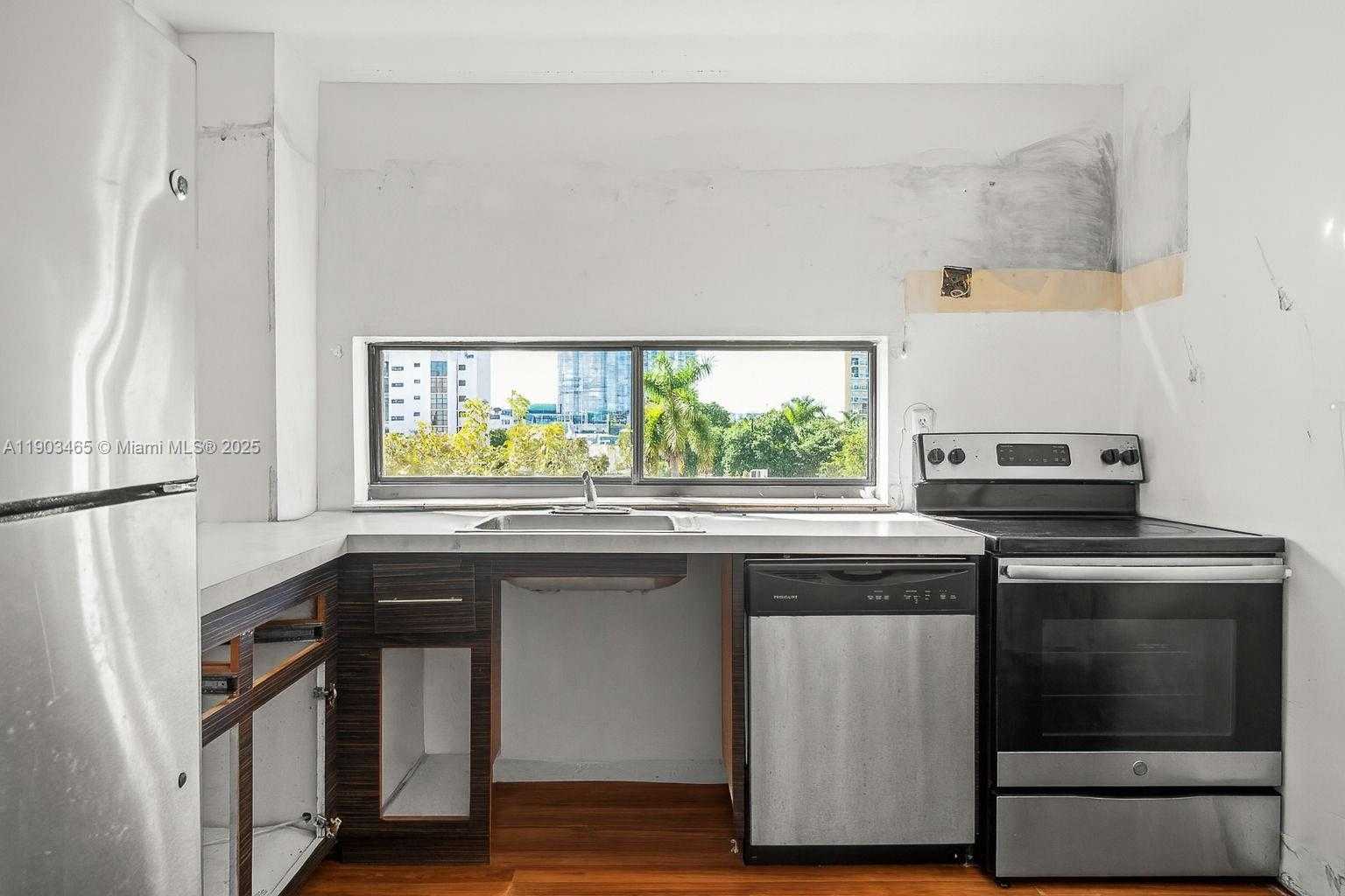 Small Image of 17021 NORTH BAY RD #516, Sunny Isles Beach Number 4