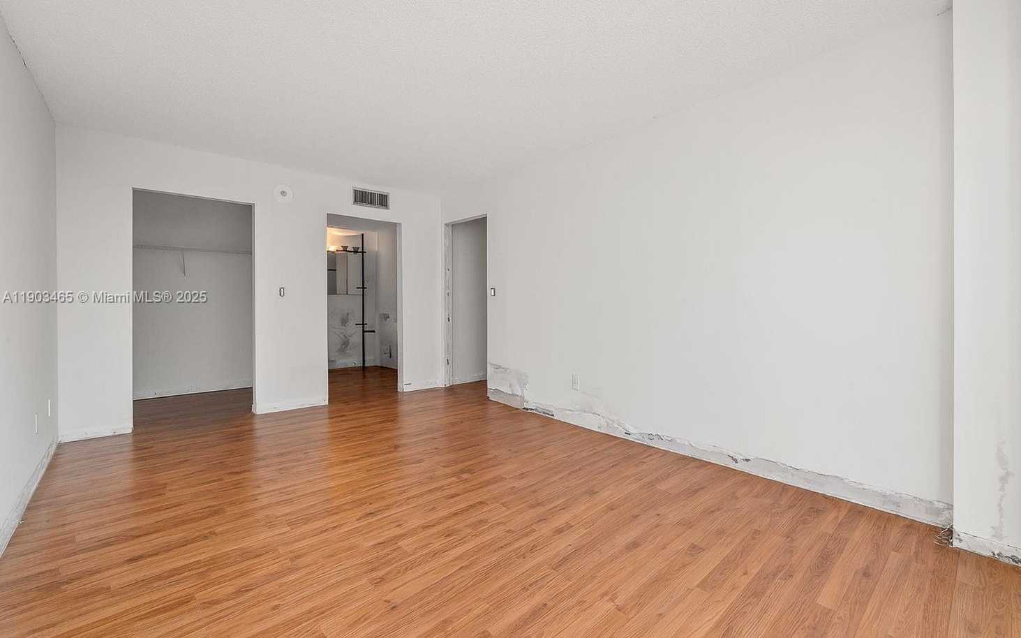 Small Image of 17021 NORTH BAY RD #516, Sunny Isles Beach Number 7