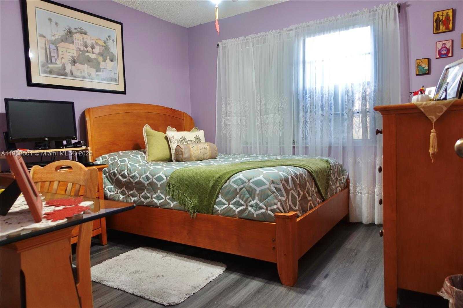 Small Image of 17450 NORTH WEST 66TH CT, Hialeah Number 37