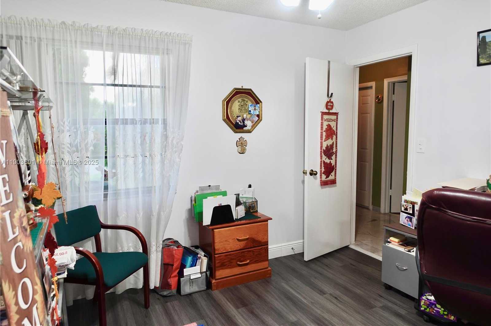 Small Image of 17450 NORTH WEST 66TH CT, Hialeah Number 42