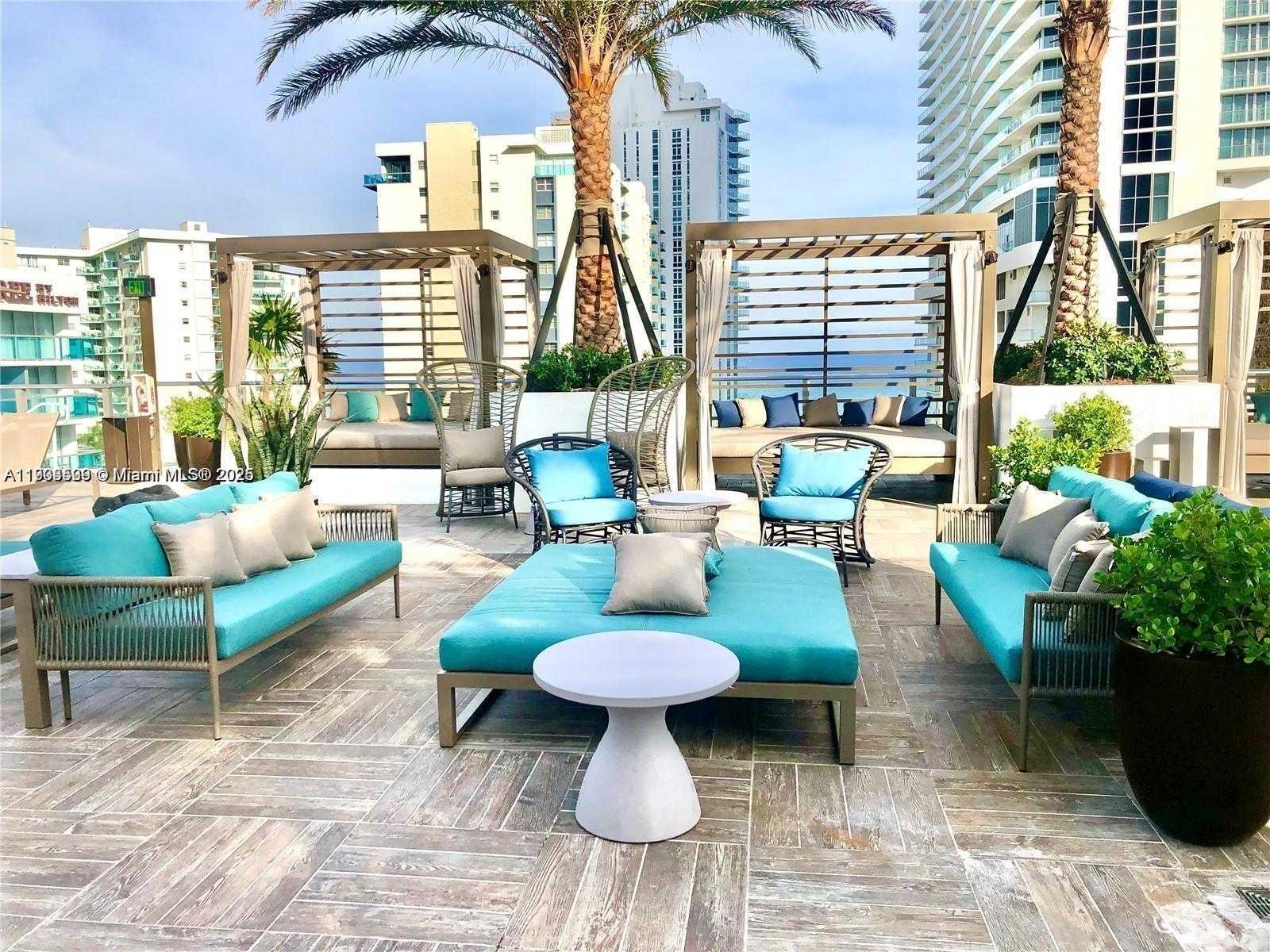 Imagen de Pequeño Objeto