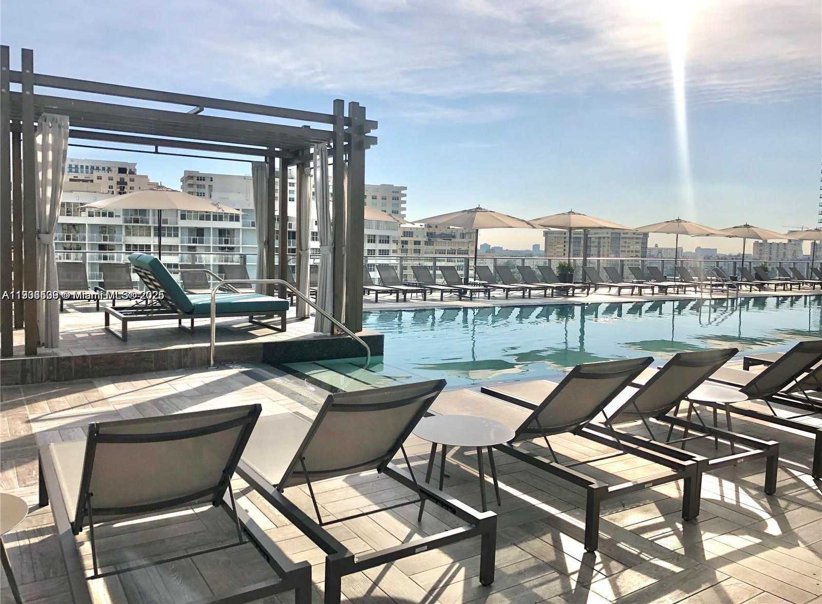 Imagen de Pequeño Objeto