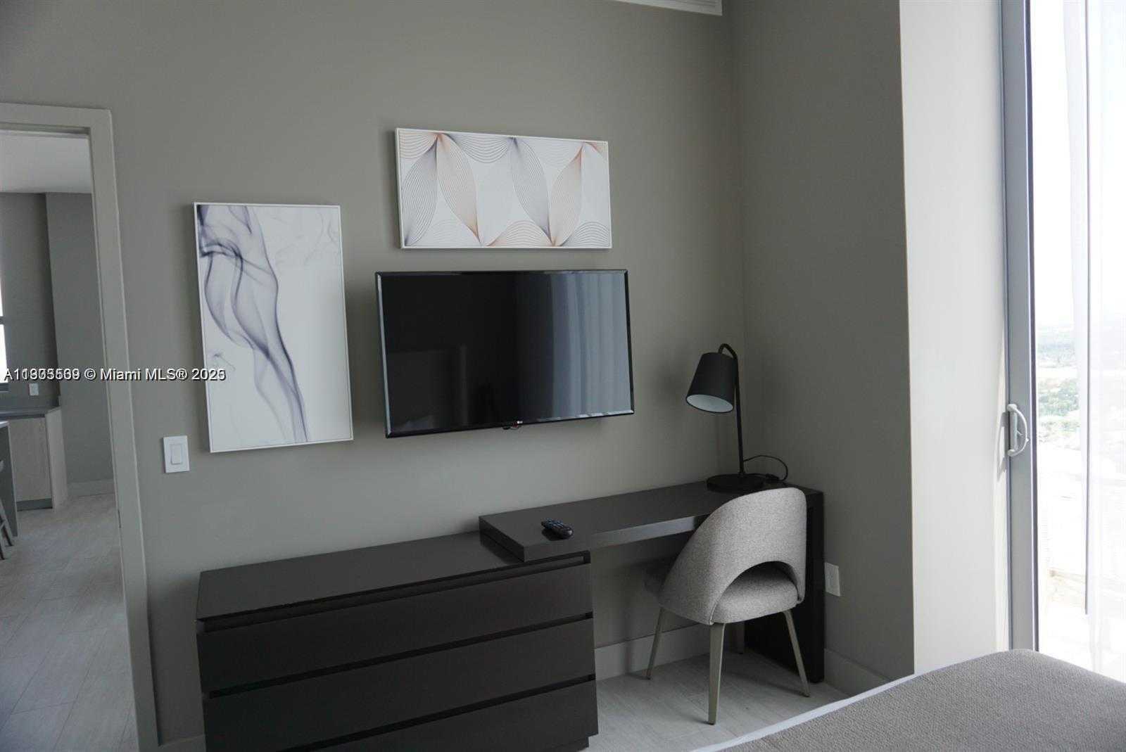 Imagen de Pequeño Objeto