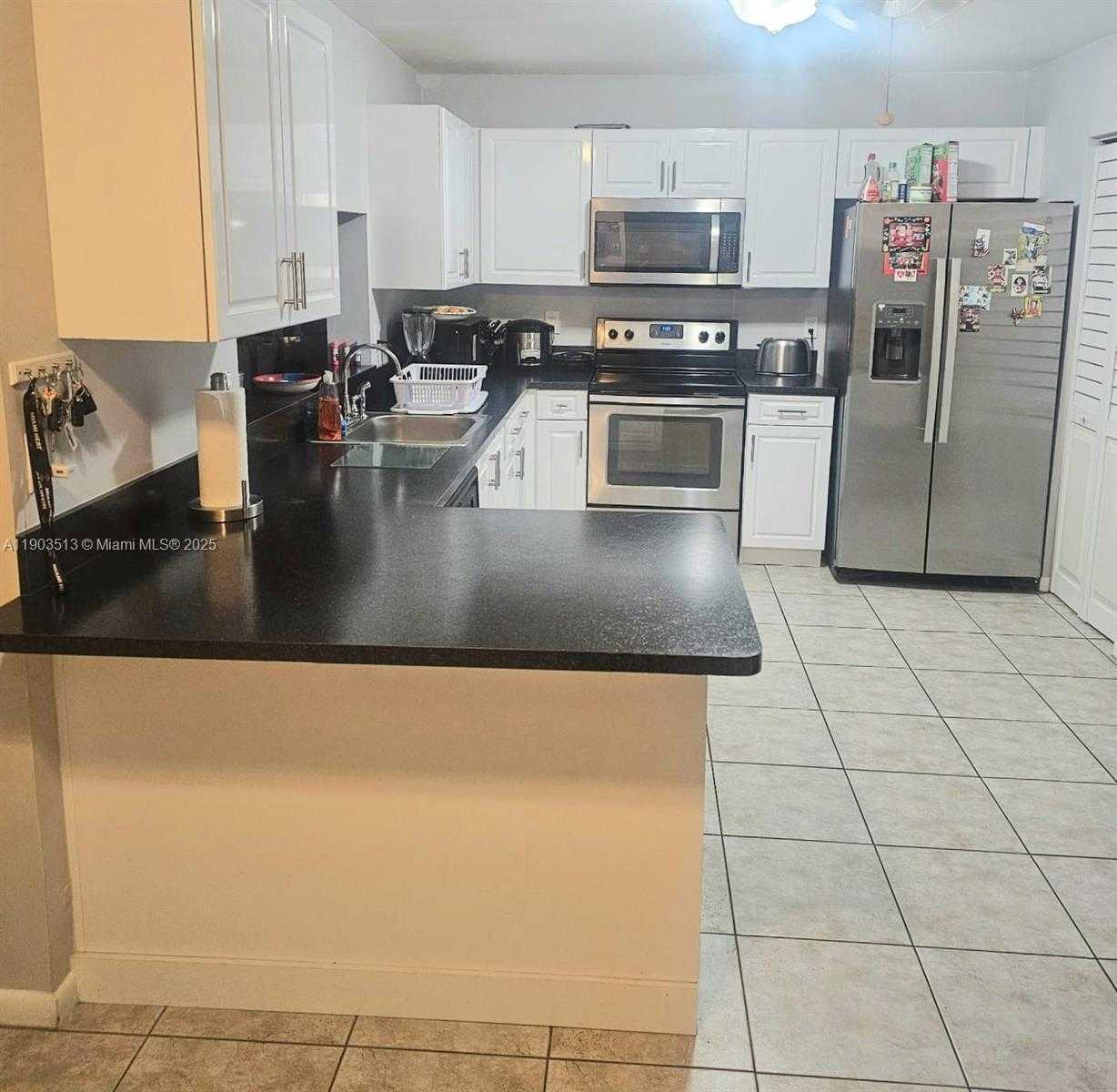 Small Image of 10830 NORTH WEST 8TH ST, Pembroke Pines Number 16