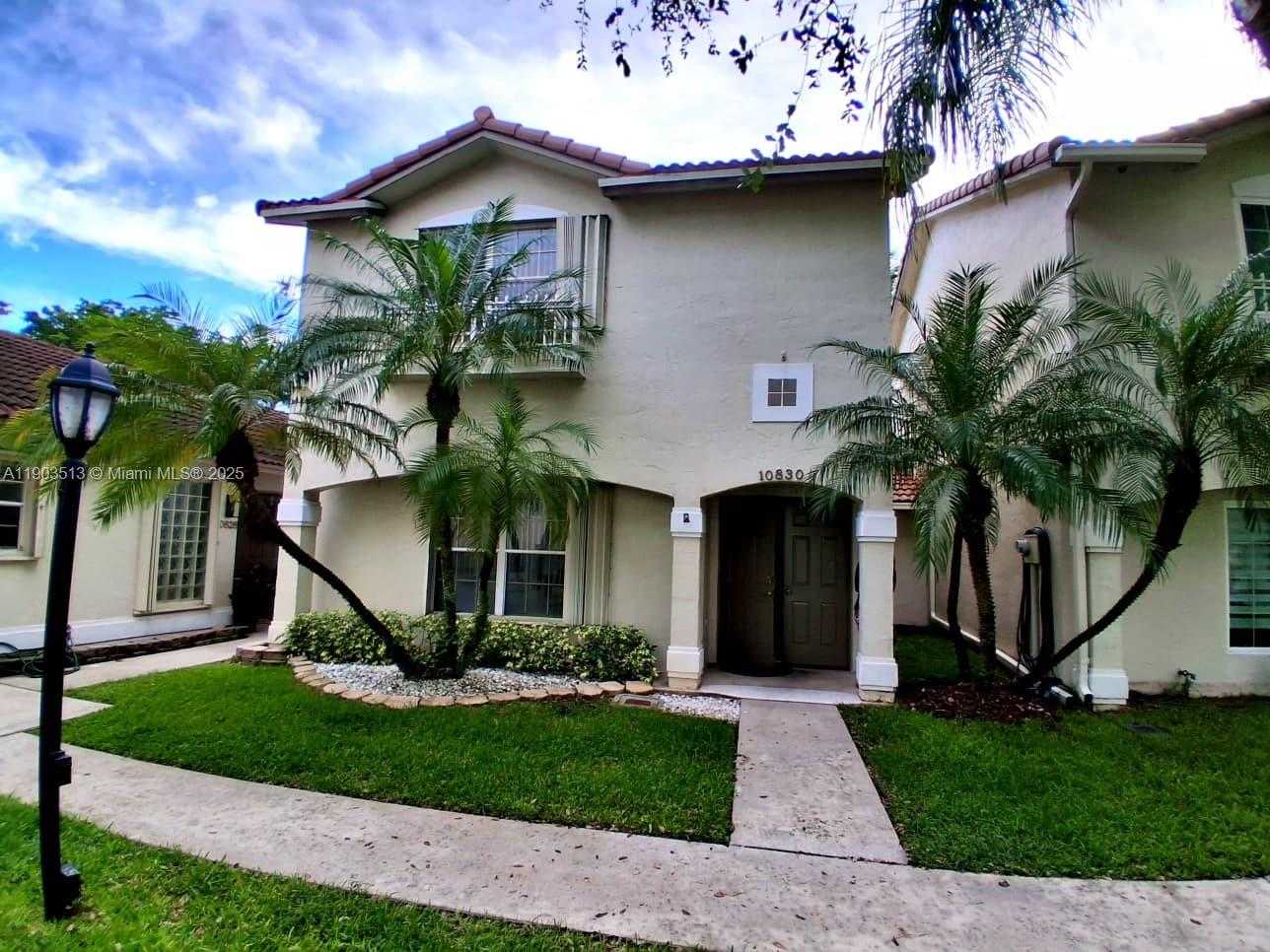 Small Image of 10830 NORTH WEST 8TH ST, Pembroke Pines Number 3