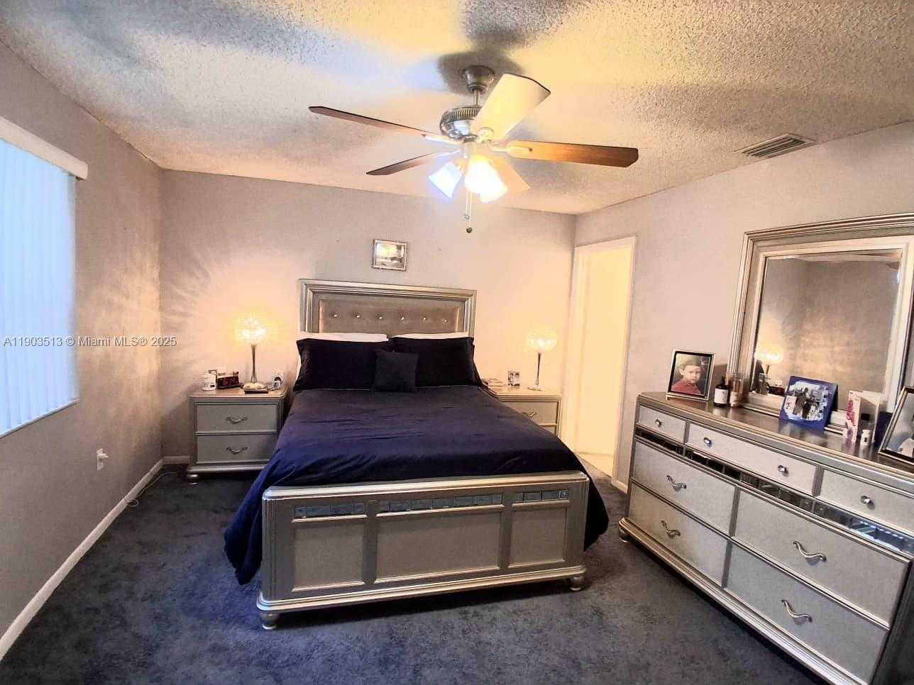 Small Image of 10830 NORTH WEST 8TH ST, Pembroke Pines Number 35