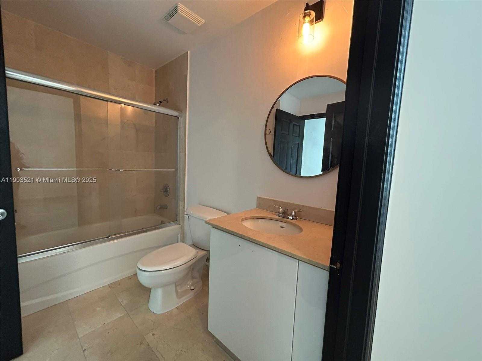 Imagen de Pequeño Objeto