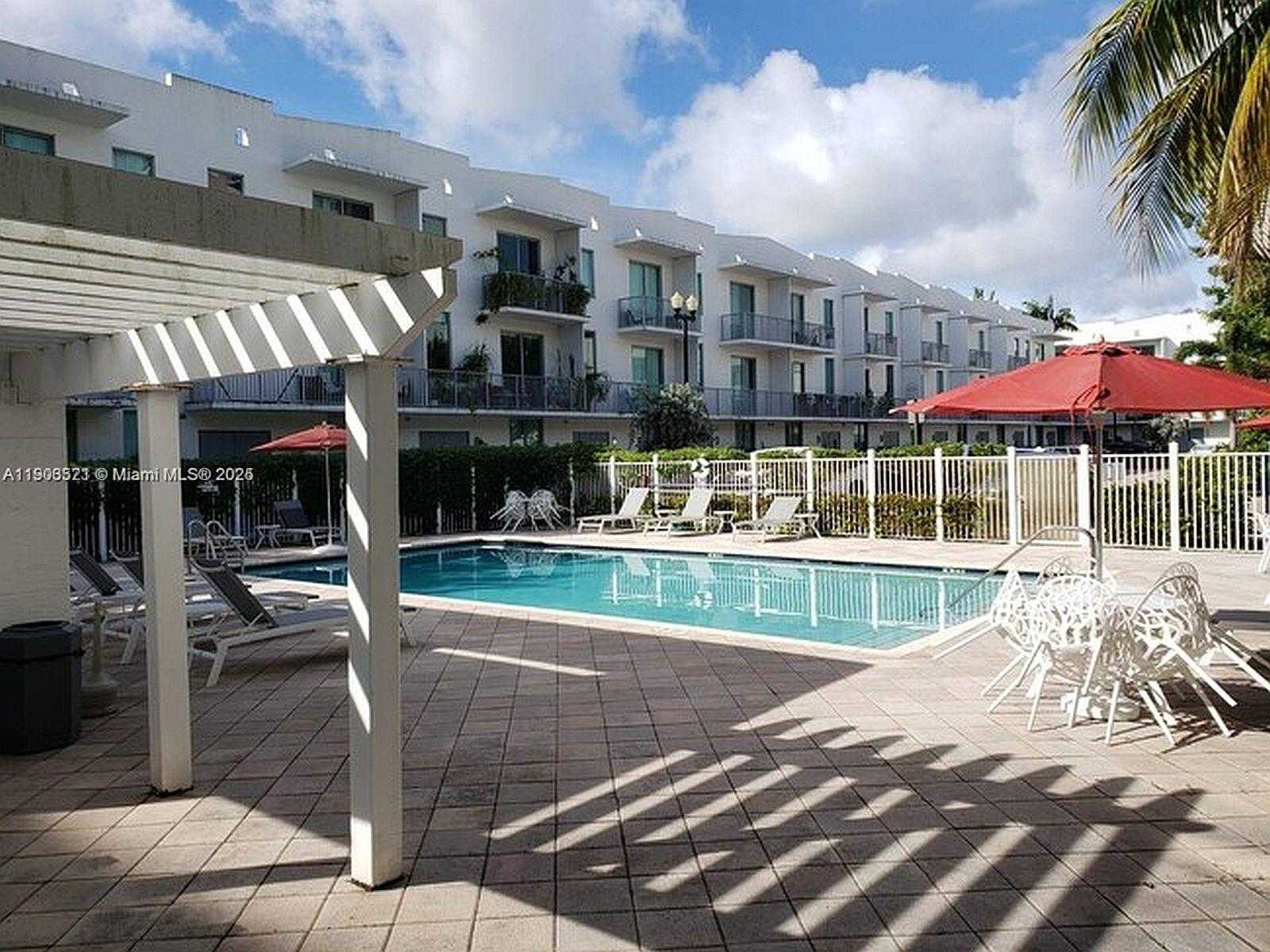 Imagen de Pequeño Objeto