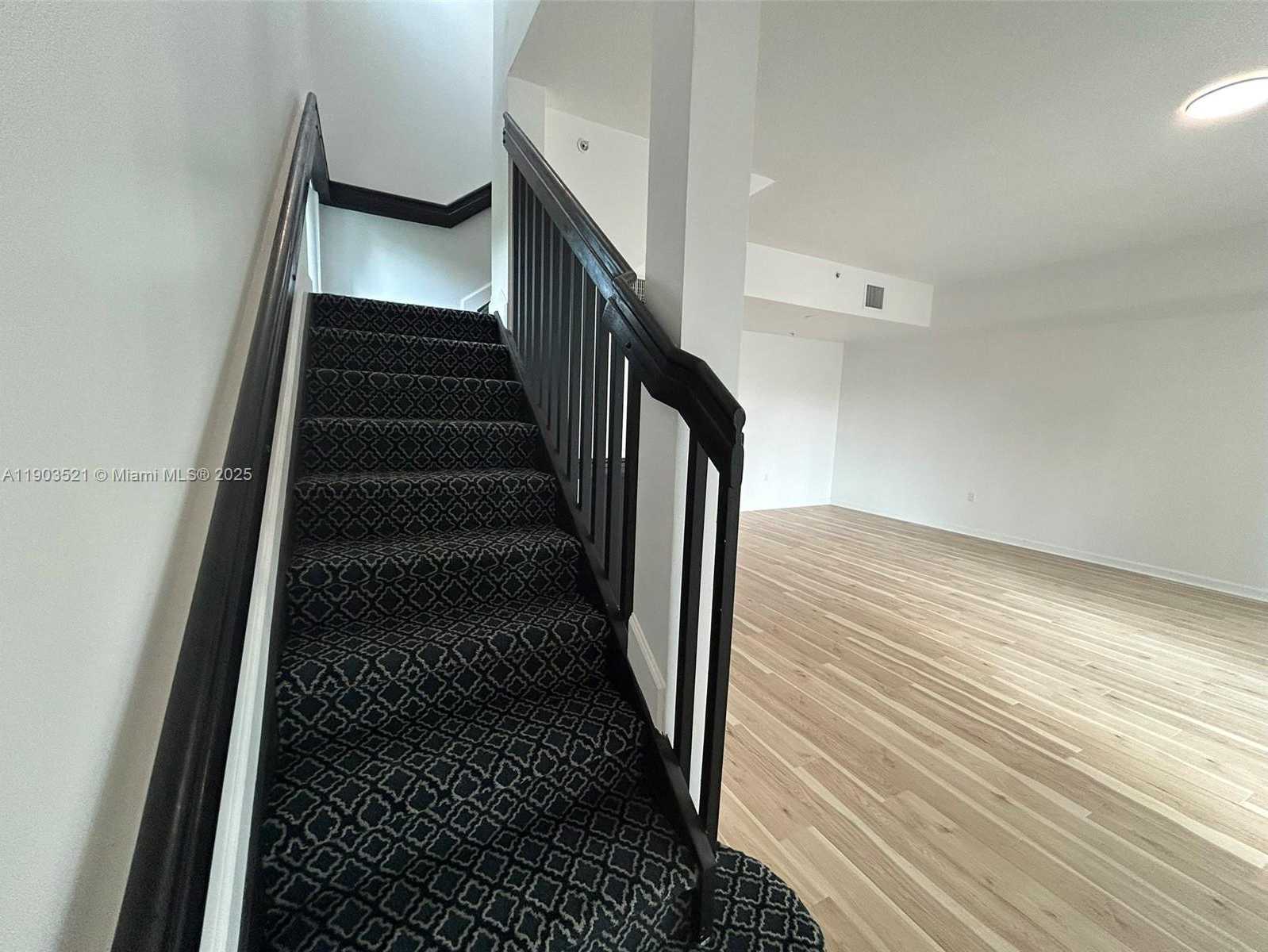 Imagen de Pequeño Objeto