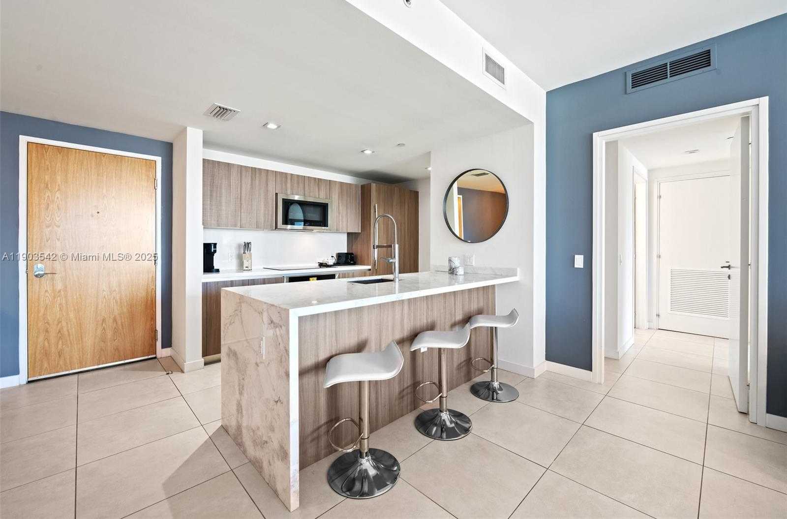 Imagen de Pequeño Objeto