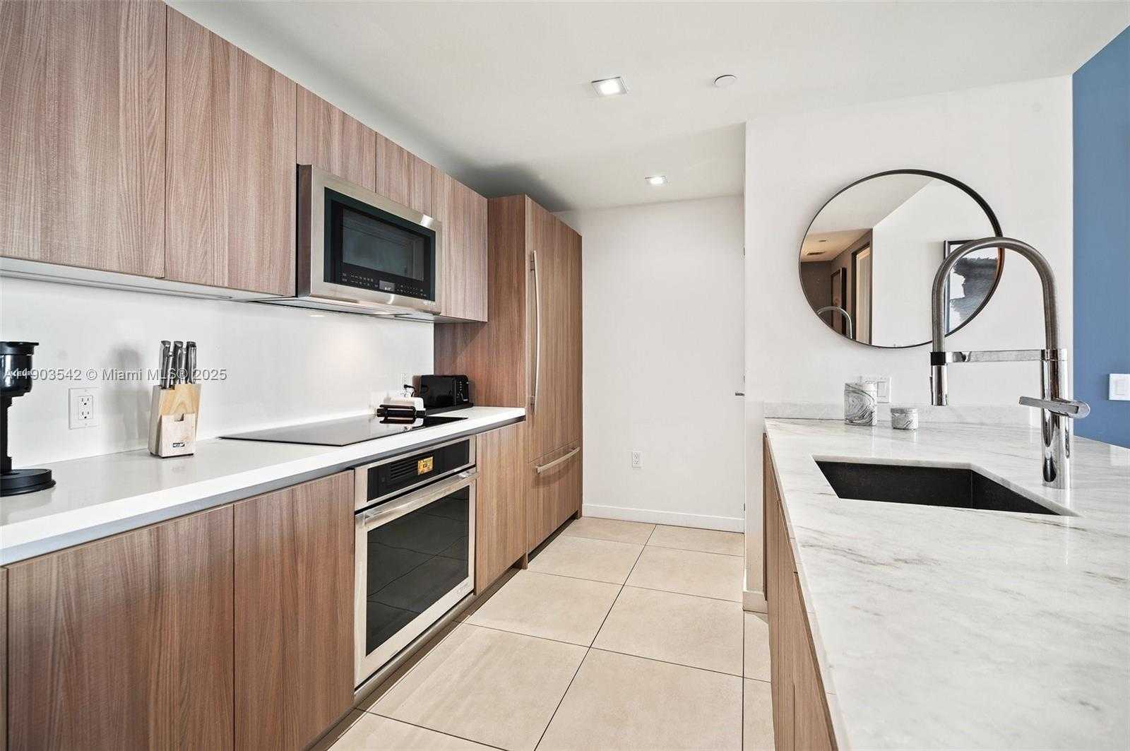 Imagen de Pequeño Objeto