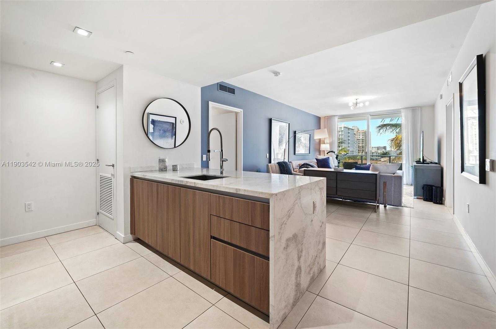 Imagen de Pequeño Objeto