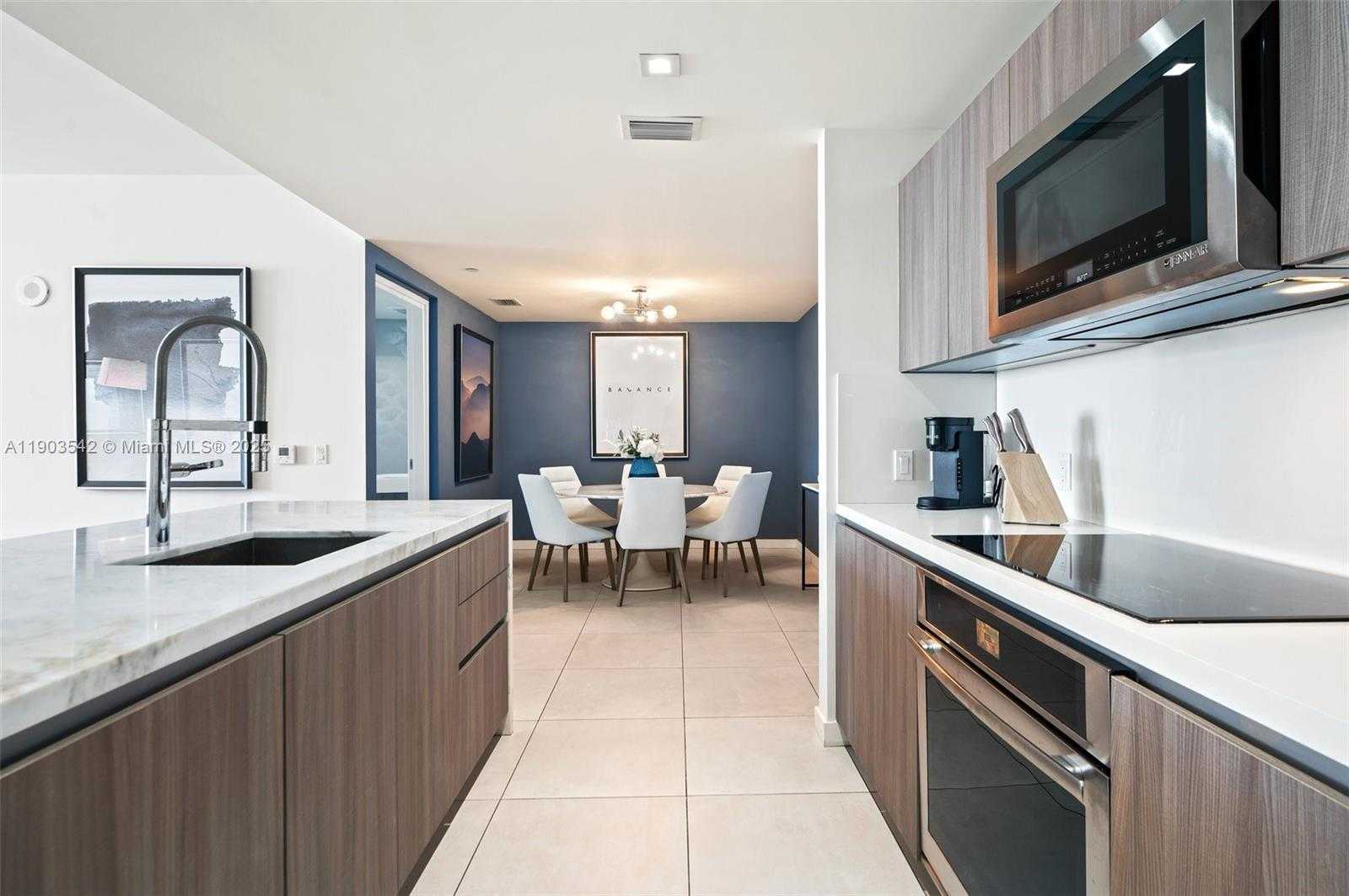 Imagen de Pequeño Objeto