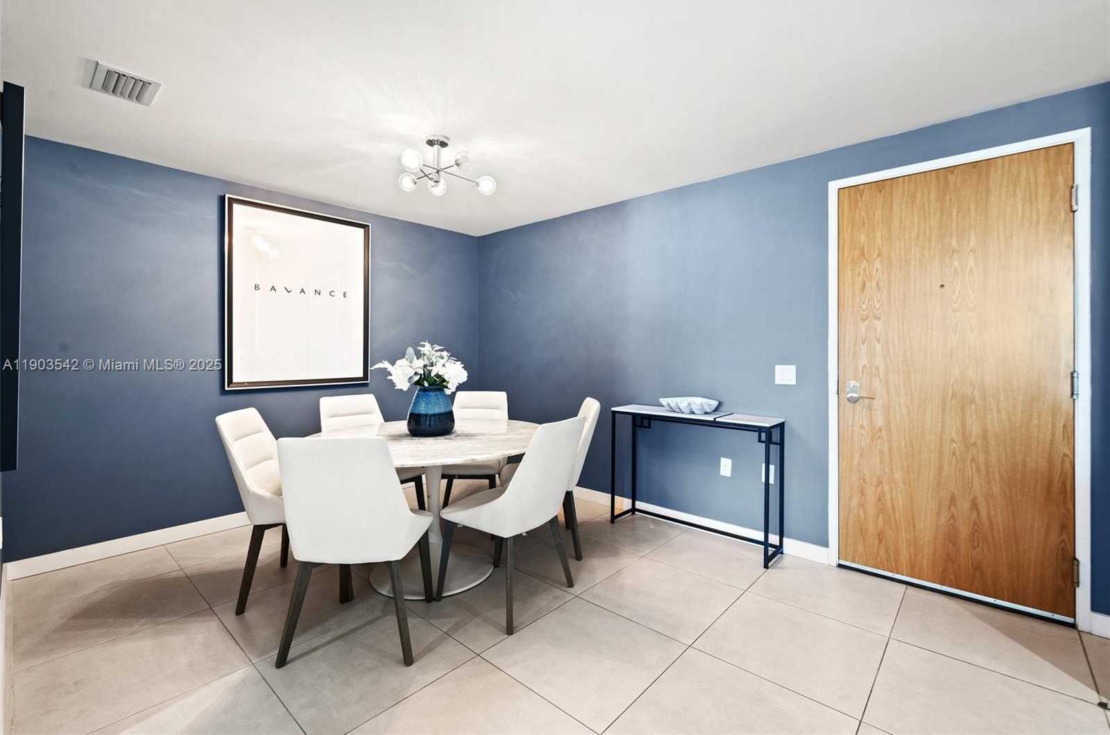 Imagen de Pequeño Objeto