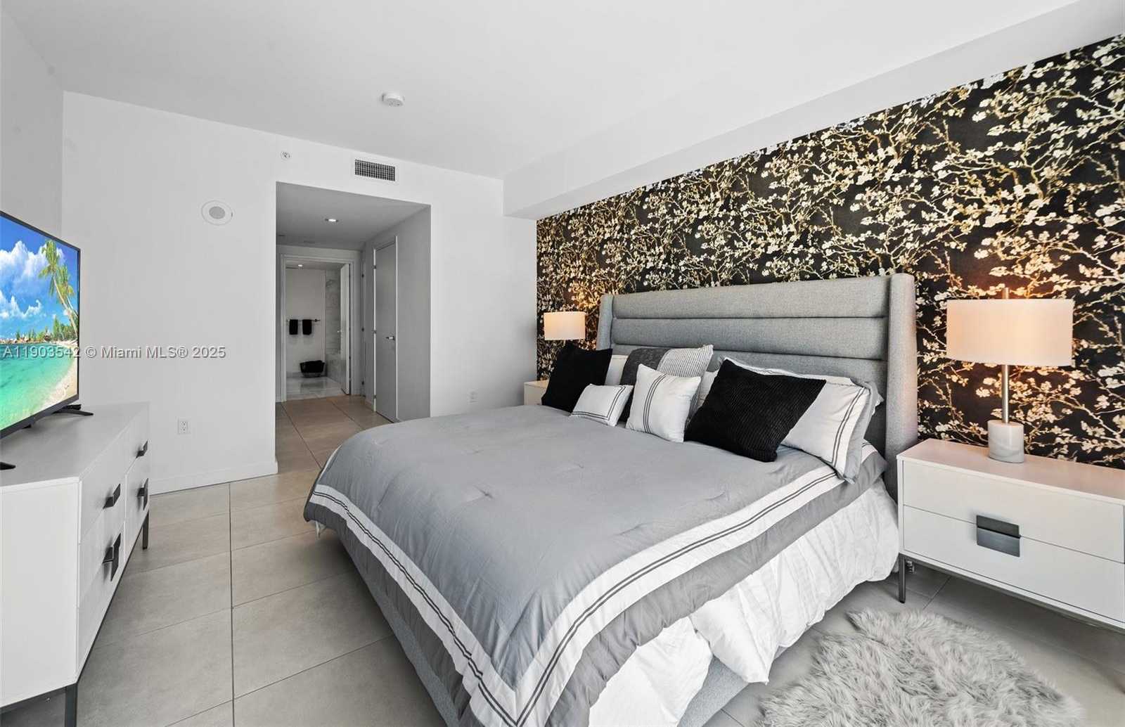 Imagen de Pequeño Objeto