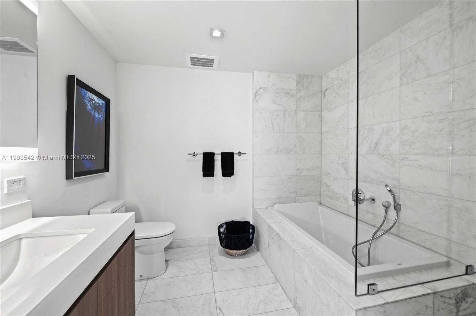 Imagen de Pequeño Objeto