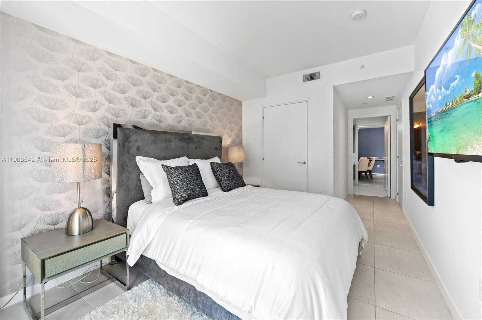 Imagen de Pequeño Objeto