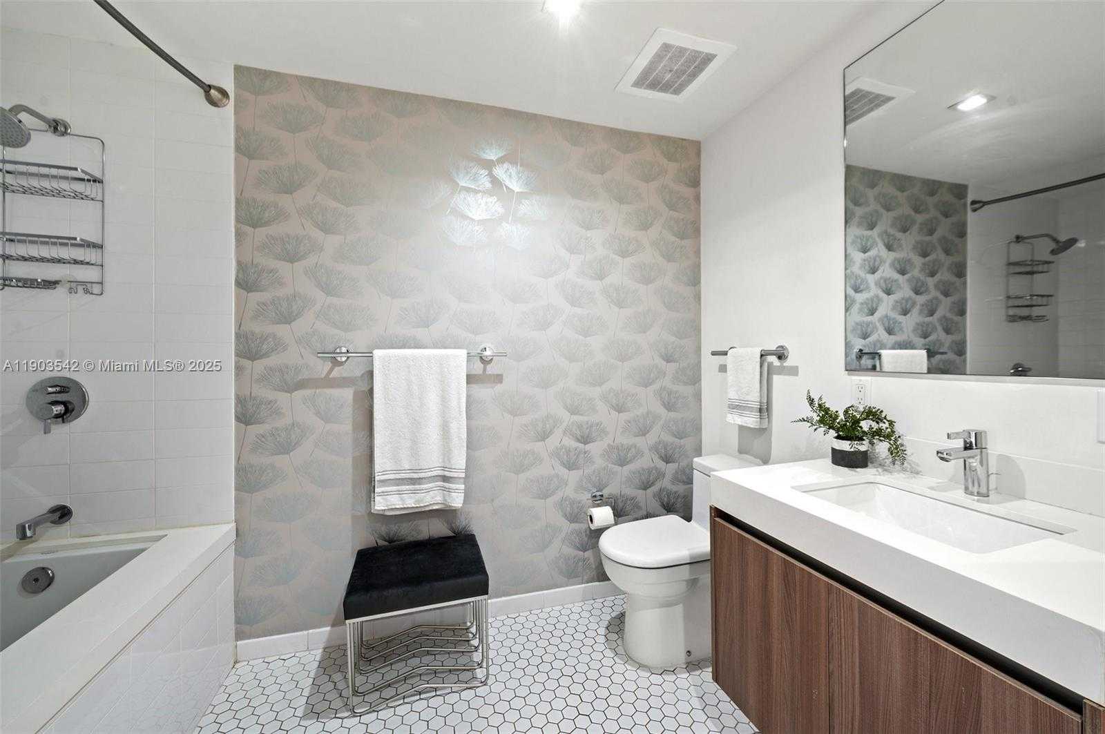 Imagen de Pequeño Objeto