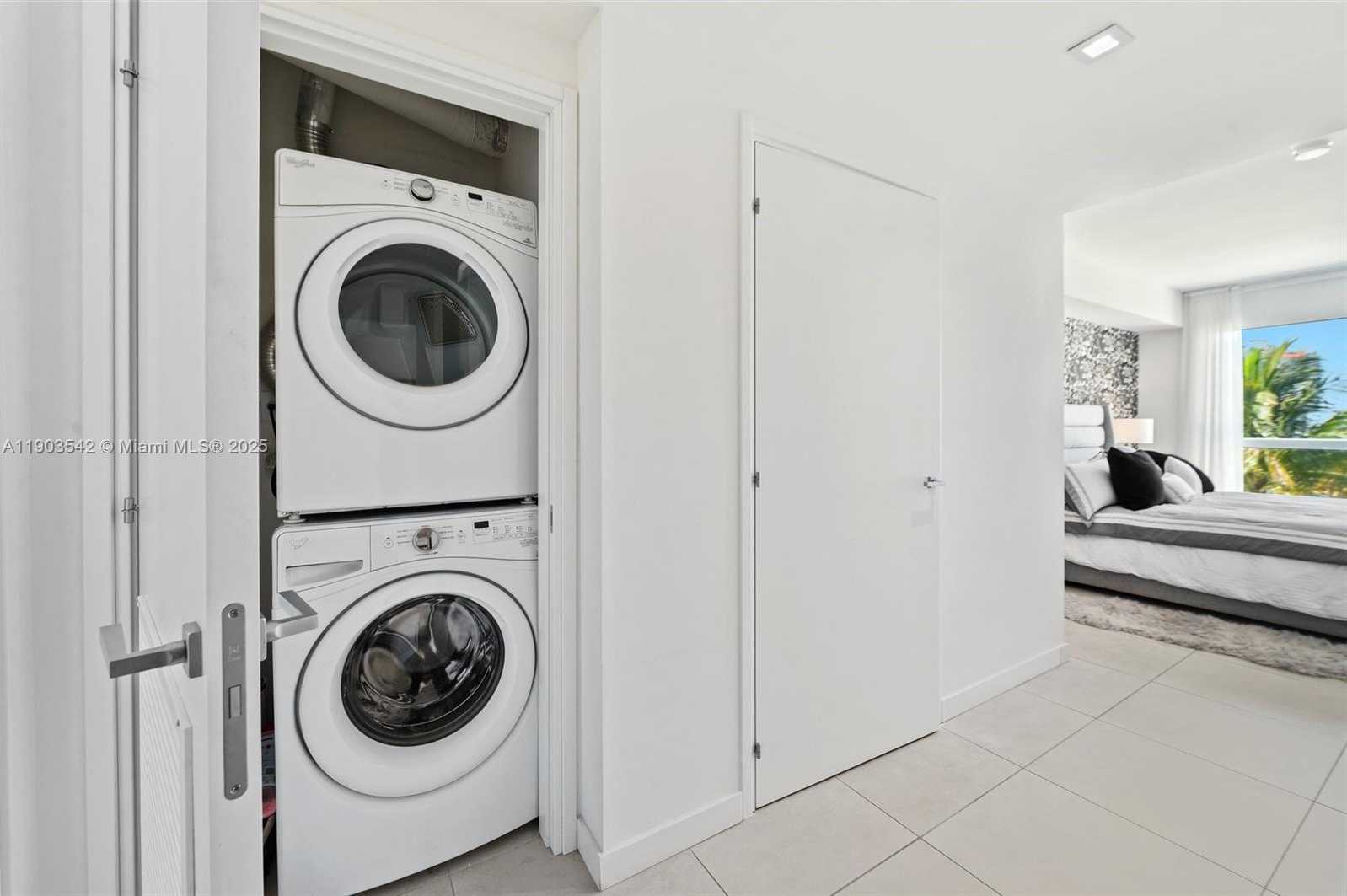 Imagen de Pequeño Objeto