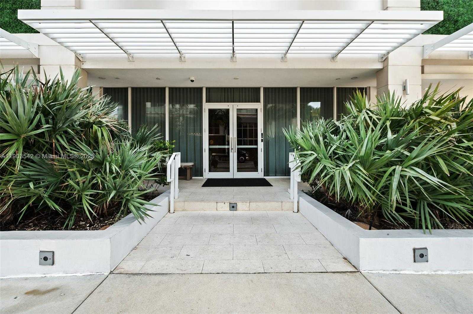 Imagen de Pequeño Objeto