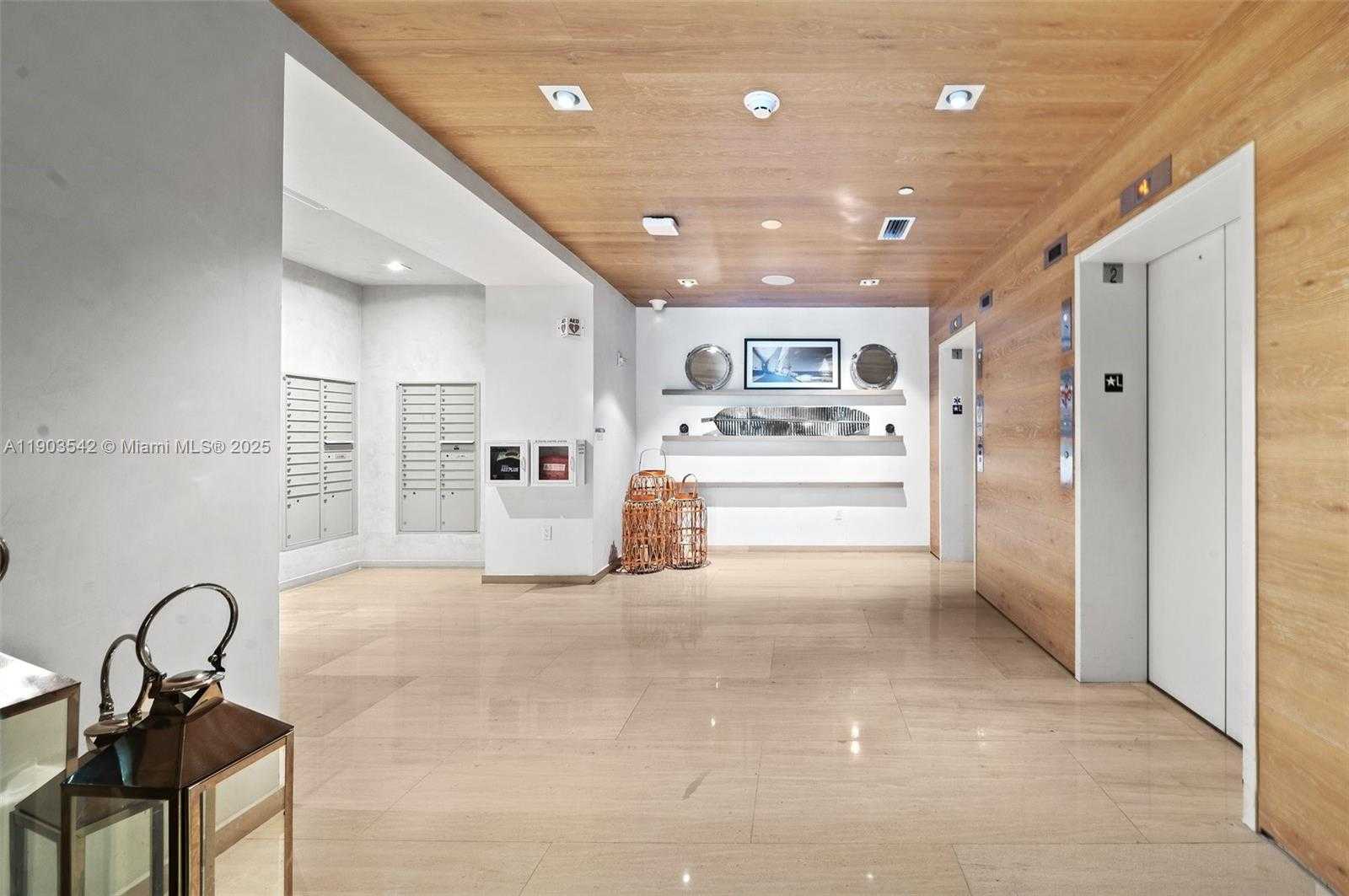 Imagen de Pequeño Objeto